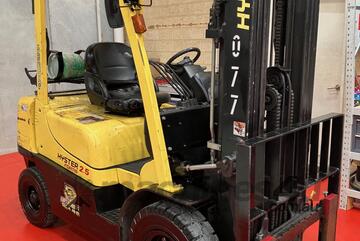 2013 Hyster H2.5TX-2T 2.5T LPG Forklift / Side Shift / Solid Tyres / 3,241 Hours