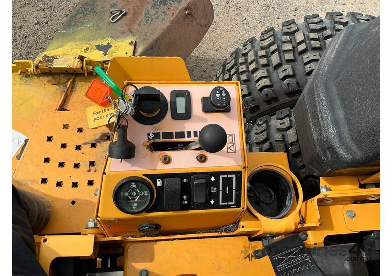 Cub Cadet Pro Z 972 SDL Zero Turn Ride On Mower