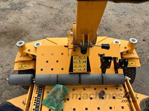 Cub Cadet Pro Z 972 SDL Zero Turn Ride On Mower