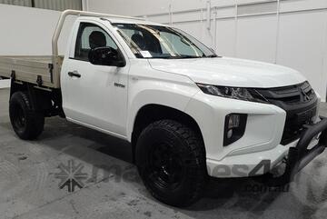 Mitsubishi   Triton MR