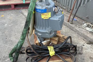 Flygt 3 phase 4.4kw 6hp Submersible Portable Solids Handling Pump 3102 170 0163
