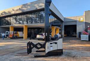 Crown RD5795-30 Reach Truck | 10.1m Mast | Double Deep | Camera | Sideshift