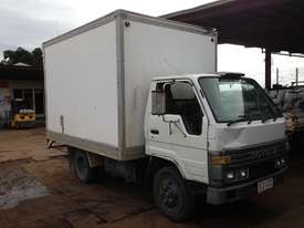 1993 TOYOTA DYNA BU61R DISMANTLING - picture0' - Click to enlarge