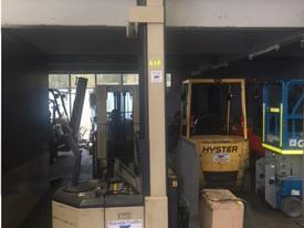 Crown Stacker / Walk behind reach stacker - picture0' - Click to enlarge