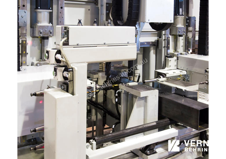 caption Vernet-Behringer HD-S 3-Spindle Beam Line