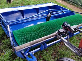 Nut Harvester Mac Master - picture1' - Click to enlarge