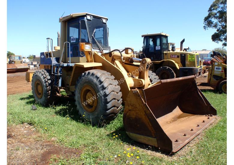 caption Komatsu WA400-1 Wheel Loader *DISMANTLING*