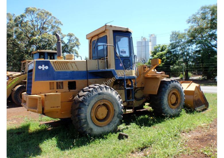 caption Komatsu WA400-1 Wheel Loader *DISMANTLING*