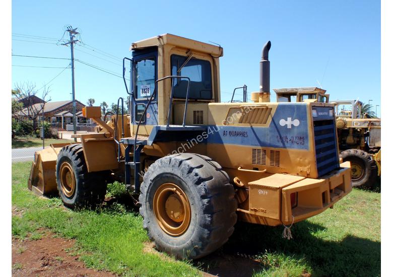 caption Komatsu WA400-1 Wheel Loader *DISMANTLING*