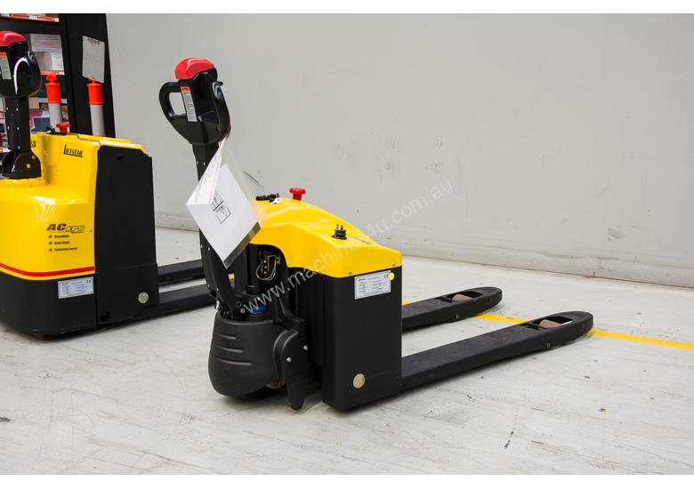 caption Liftstar WP17-15 Pallet Truck 1500kg