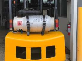 2.5T Yale LPG Forklift For Sale!   - picture0' - Click to enlarge