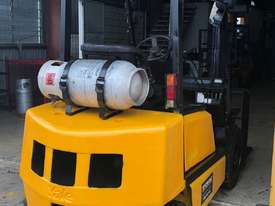2.5T Yale LPG Forklift For Sale!   - picture1' - Click to enlarge
