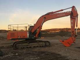 Hitachi ZX 330LC-3 - picture0' - Click to enlarge