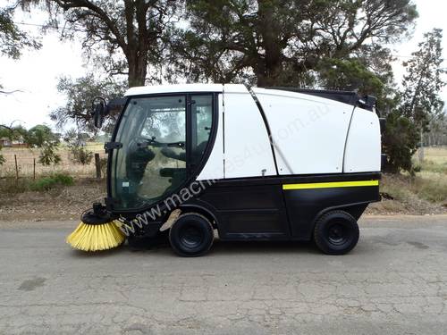 MacDonald Johnston CN100 Sweeper Sweeping/Cleaning