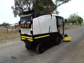 MacDonald Johnston CN100 Sweeper Sweeping/Cleaning - picture2' - Click to enlarge
