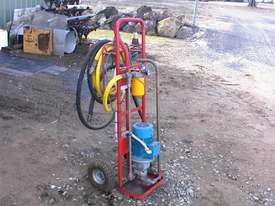 Oil recovery and filtering unit - picture0' - Click to enlarge