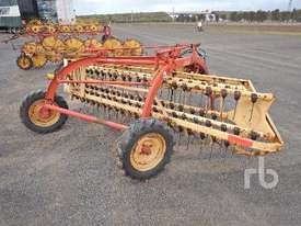 NEW HOLLAND 258 Hay Rake - picture1' - Click to enlarge
