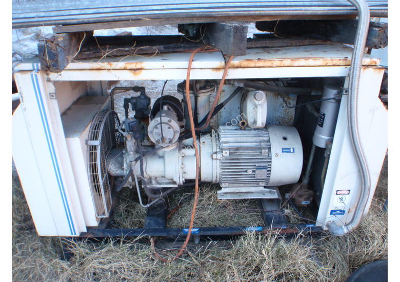 caption screw compressor 1.7 cu MTR/min -60 cfm