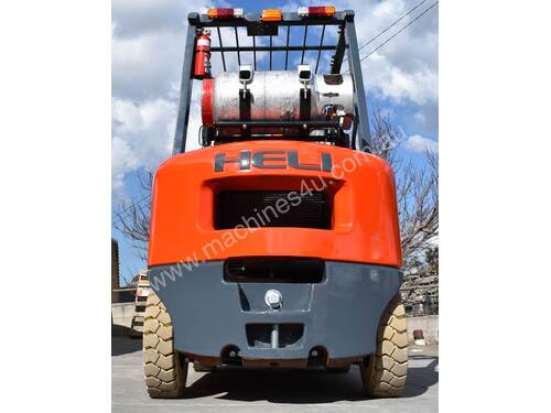 Heli 2.5T Gas Forklift for HIRE from $200pw + GST