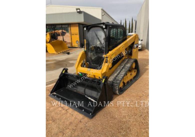 caption CATERPILLAR 239D Skid Steer Loaders