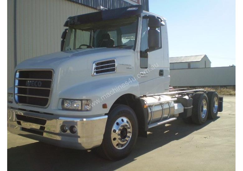 caption Iveco Powerstar 6400 Primemover Truck