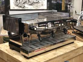 LA MARZOCCO LINEA CLASSIC AV 3 GROUP ESPRESSO COFFEE MACHINE CAFE SPECIALTY - picture0' - Click to enlarge