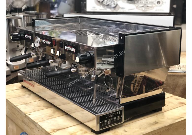 caption LA MARZOCCO LINEA CLASSIC AV 3 GROUP ESPRESSO COFFEE MACHINE CAFE SPECIALTY