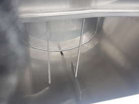 STAINLESS STEEL TANK, MILK VAT 1650 LT - picture2' - Click to enlarge