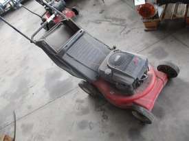 MTD Mower - picture0' - Click to enlarge