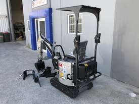 Mini excavator with 3 buckets, grapple & ripper - picture0' - Click to enlarge