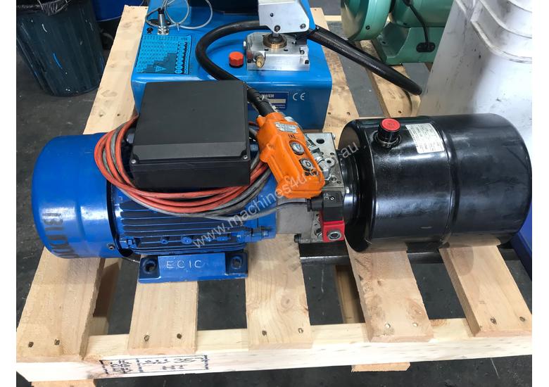 caption Hydraulic hose Crimping machine - excellent condition