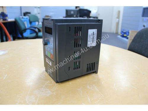 1.5/2.2kw 2/3HP 4.5/6A 415V AC 3 phase variable frequency drive inverter VSD VFD