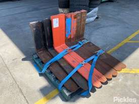Forklift Tynes, Lot of 20 Tyne Length: 1,070mm, Various Brands Item Is In A Used Condition, Unknown  - picture0' - Click to enlarge