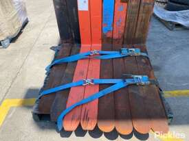 Forklift Tynes, Lot of 20 Tyne Length: 1,070mm, Various Brands Item Is In A Used Condition, Unknown  - picture2' - Click to enlarge