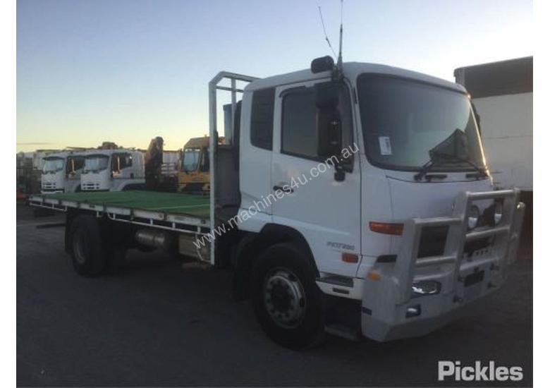 caption 2011 Nissan UD PK 17 280 Condor
