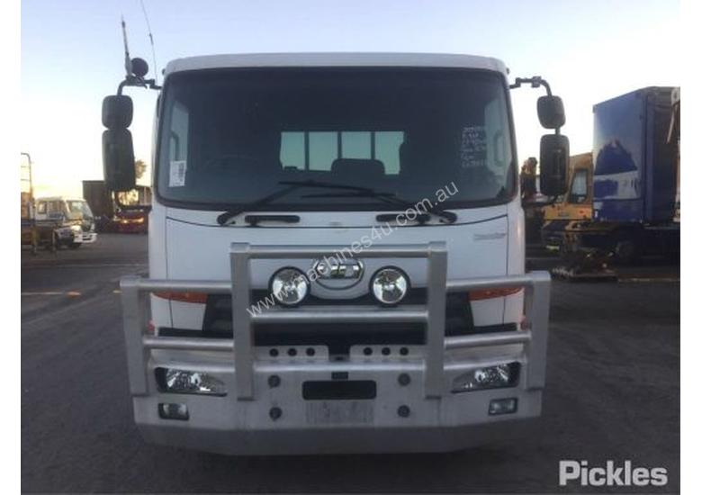 caption 2011 Nissan UD PK 17 280 Condor