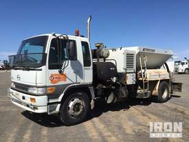 2000 Hino FG1J 4x2 Emulsion / Aggregate Sealing Distributor Truck - picture1' - Click to enlarge