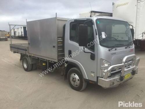 2011 Isuzu NPR 200 MWB Tradepack