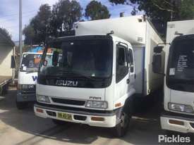 1997 Isuzu FRR 500 Long - picture1' - Click to enlarge