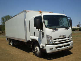 Isuzu FSD850 Pantech Truck - picture0' - Click to enlarge