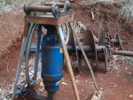 Auger with built in relieve valve - picture0' - Click to enlarge