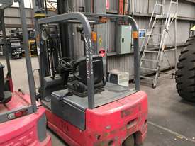 1.5T 3 Wheel Battery Electric Forklift - picture2' - Click to enlarge