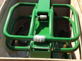 Challenge ROUND BALE GRAB Bale Handler/Grab Hay/Forage Equip - picture0' - Click to enlarge