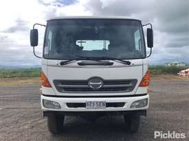 2008 Hino GT1J - picture1' - Click to enlarge
