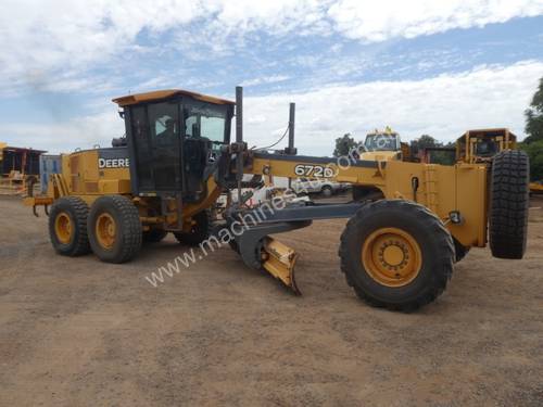 John Deere 672D 6WD Grader