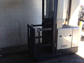 Crown SP3000 Stock Picker Forklift - picture0' - Click to enlarge
