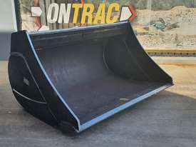 ONTRAC CLASSIC 30t 2060mm Excavator Mud Bucket, Australian Made - picture1' - Click to enlarge