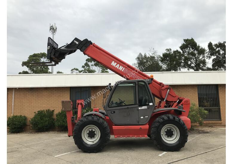 caption Manitou MT1740 Telehandler