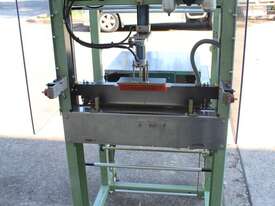 Collator. - picture2' - Click to enlarge