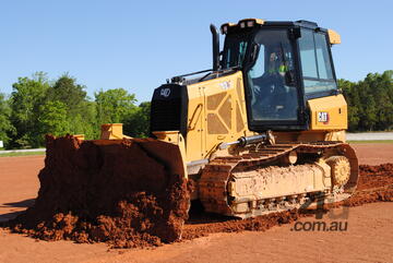 Caterpillar   D2 DOZER